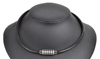 Kort halskæde i sort kalveskind med magnetlås i stål. 1 omgang. Tykkelse 4,5 mm.